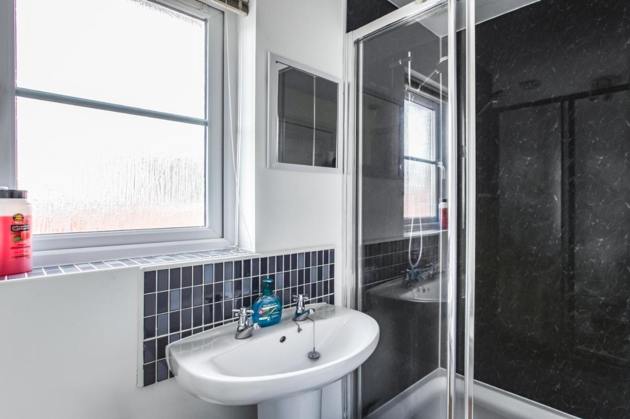 Watkins House By Cliftonvalley Apartments Cardiff Extérieur photo